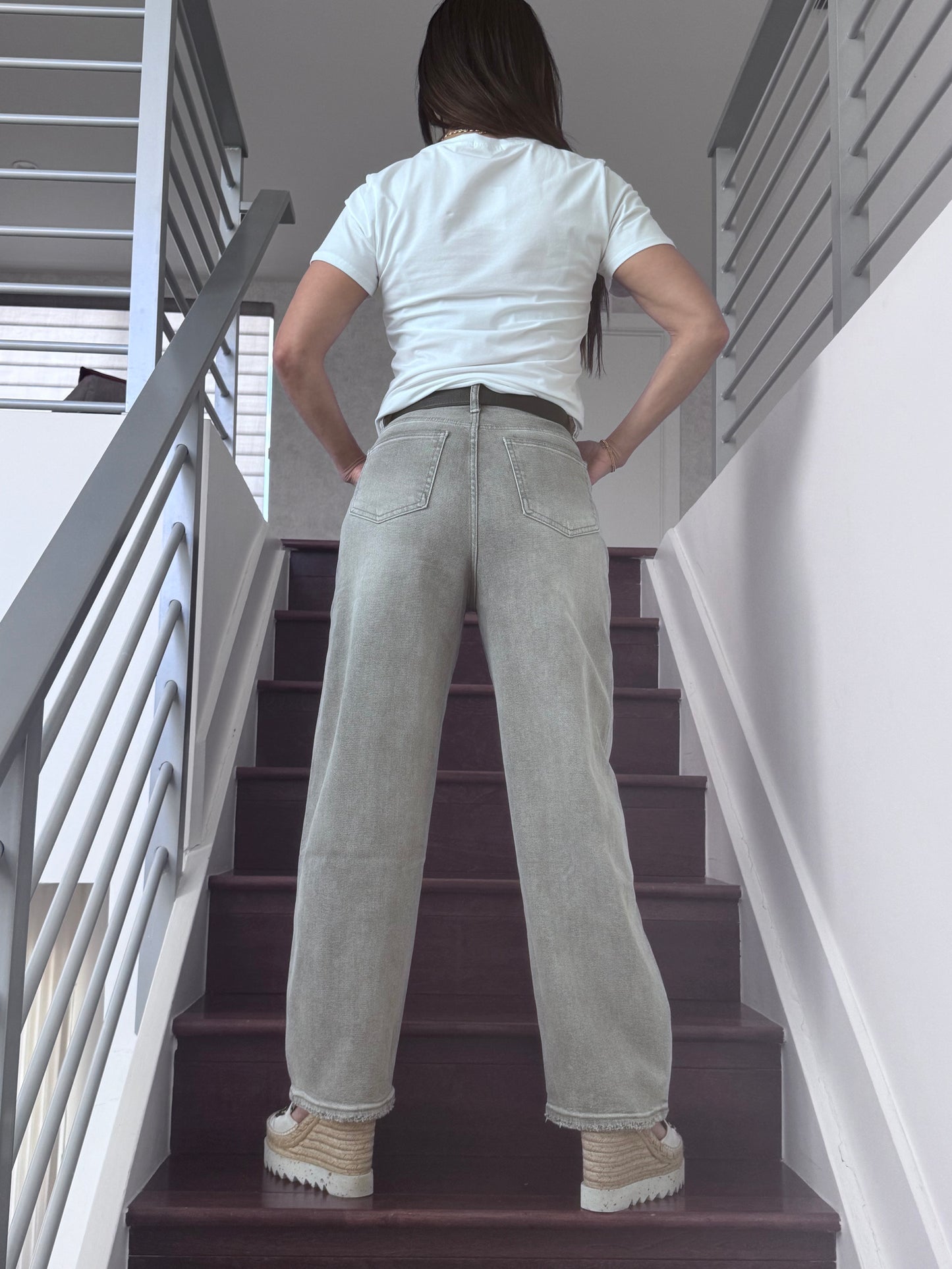 GREY JEAN